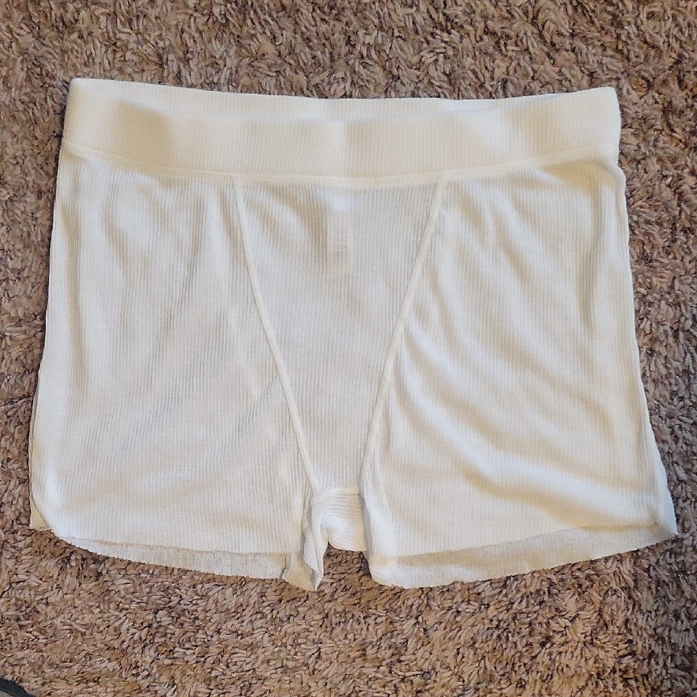 SKIMS White Ribbed Women's Boxer Shorts